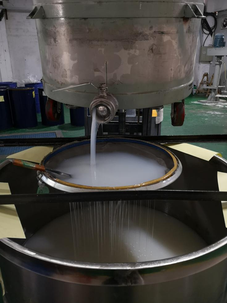 模具硅膠原料有雜質(zhì)怎么辦？